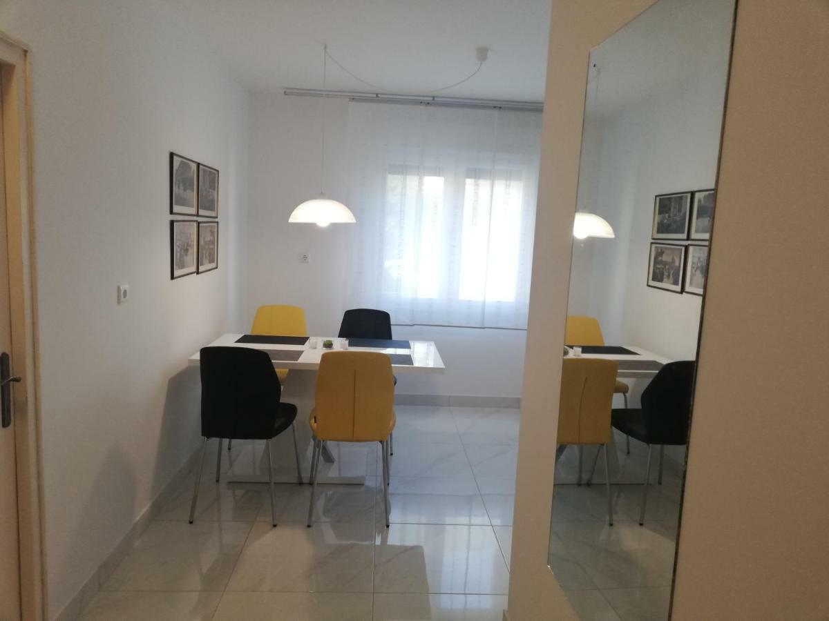 New Renovated 15 Min From On Foot Appartement Pula
